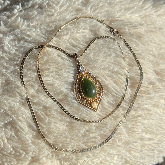 Vintage Jade Necklace - Picture 3 of 8
